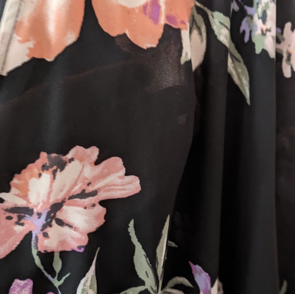 Forever 21+ (Size 3x) Romper/Bathing Suit Cover Floral - Picture 6 of 7